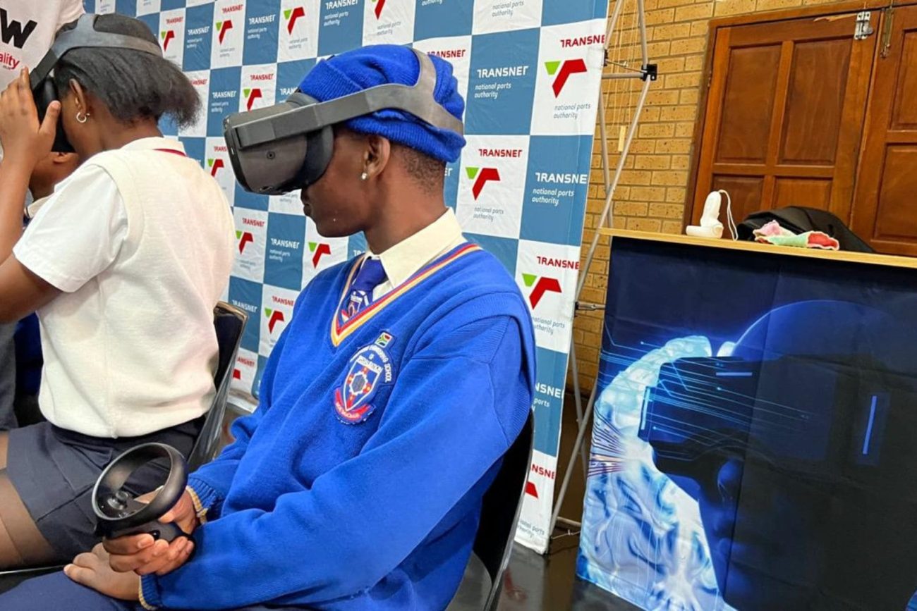 how-vr-technology-engaged-young-learners-and-highlighted-the-importance-of-maritime-infrastructure-1300x867.jpg